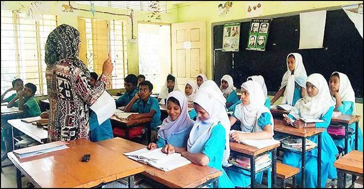 ‘প্রাথমিকে সহকারী শিক্ষককে পদোন্নতি দিয়ে প্রধান শিক্ষক করা হবে’