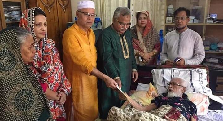 আ ন ম শফিকুল হককে প্রধানমন্ত্রীর দেয়া অনুদান নিয়ে সাংবাদিক জুয়েল সাদাতের আবেগময় স্ট্যাটাস!