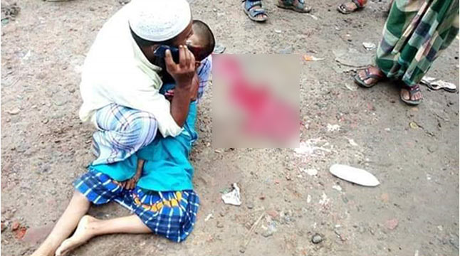 দুই বাসের প্রতিযোগিতায় বাবার সামনেই ঝরলো ছেলের প্রাণ