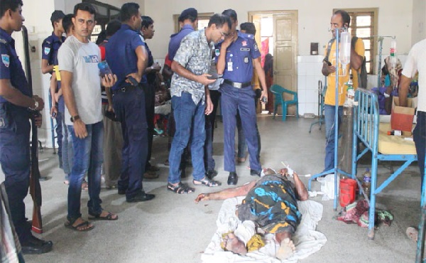 বোমা বানাতে গিয়ে বিষ্ফোরণে একজন আহত!