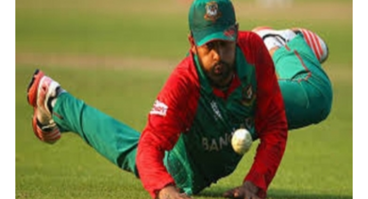 শুরুতেই ‘ভয়ঙ্কর’ ব্যাটসম্যানের ক্যাচ ছাড়লেন তামিম ইকবাল!