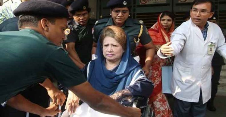 খালেদা জিয়ার মুখে ধরা পড়েছে আলসার!