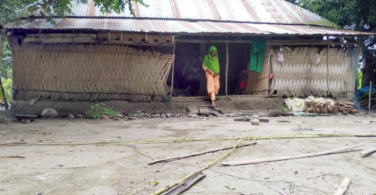 অবশেষে পুলিশ সুপারের হস্তক্ষেপে মুক্ত পরিবার!