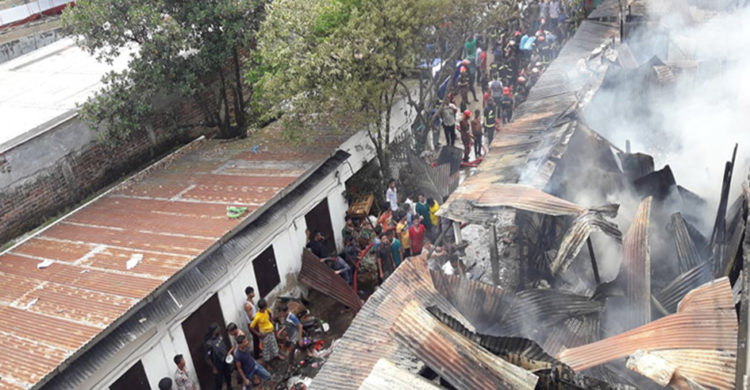 বড় ধরণের দূর্ঘটনা থেকে রক্ষা পেলো সিলেটের মহাজনপট্টি!