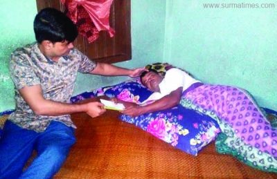 গোলাপগঞ্জের অসুস্থ্য শামীমকে ইউএনও’র অনুদান