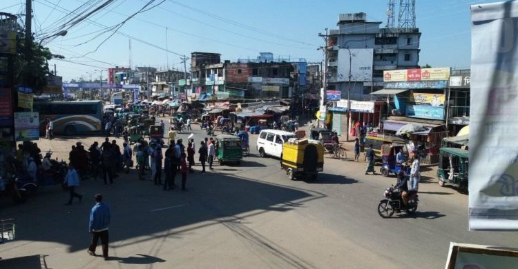 অঘোষিত ধর্মঘট, দুর্ভোগে সাধারণ যাত্রী!