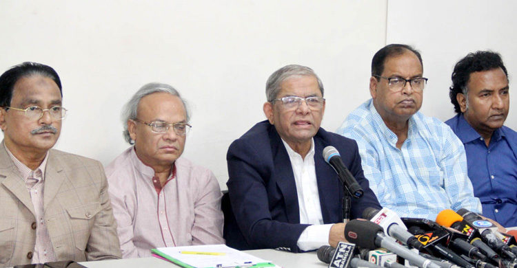 নেত্রীর মুক্তি আইনের মধ্যে নেই, সরকারের হাতে : ফখরুল