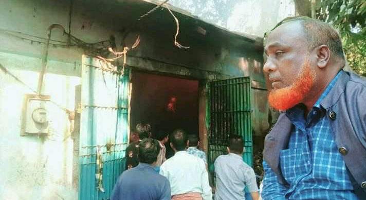ঢাকাদক্ষিণে তুলার গুদামে আগুন, রক্ষা পেলো বাসা-বাড়ি!