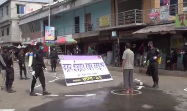 করোনা মোকাবেলায় র‌্যাবের ব্যতিক্রমী বাজার ব্যবস্থাপনা!