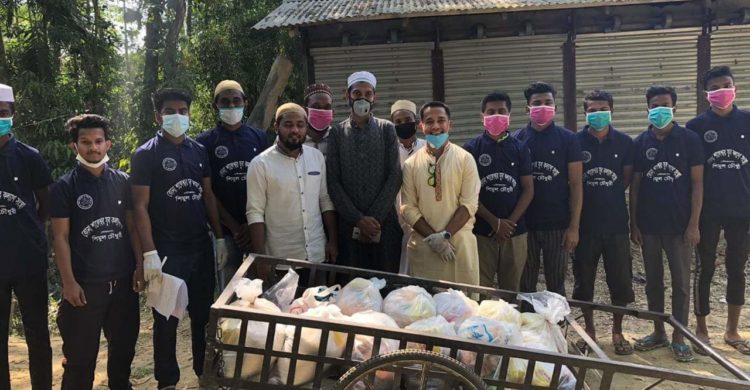 বিয়ানীবাজার কোনাশালেশ্বর যুবকল্যাণ সংস্থার সহযোগিতায় খাদ্য সামগ্রী বিতরণ