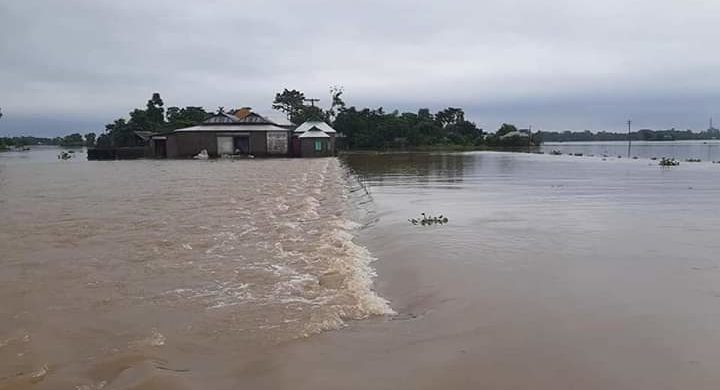 সুনামগ‌ঞ্জে বন‌্যা: তাহিরপুর ও বিশ্বম্ভরপুর সড়ক যোগাযোগ বিচ্ছিন্ন!